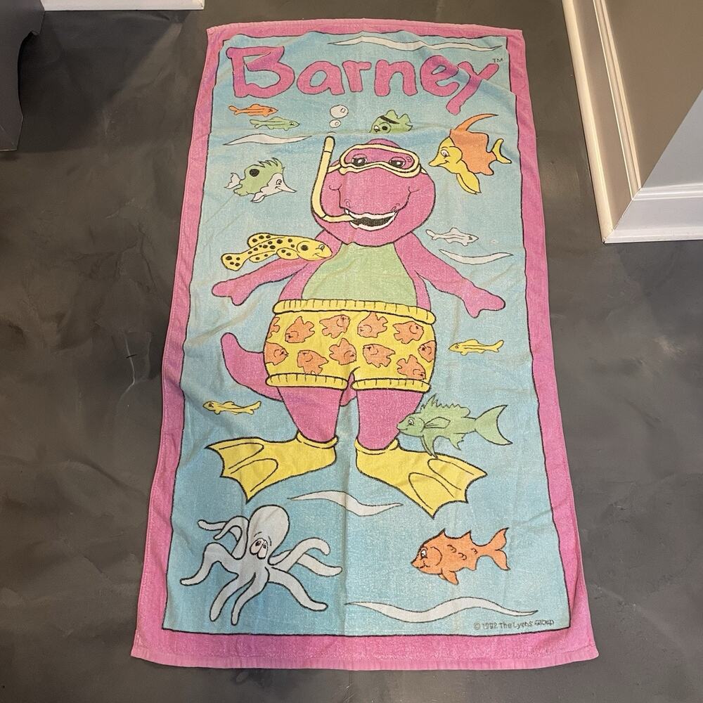 Vintage 1992 Barney Beach Towel‎ 55”x29”Snorkeling Underwater Fish Colorful READ